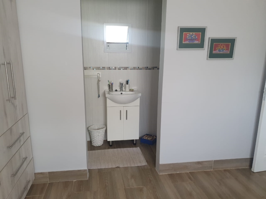 2 Bedroom Property for Sale in Ferreira Town Eastern Cape